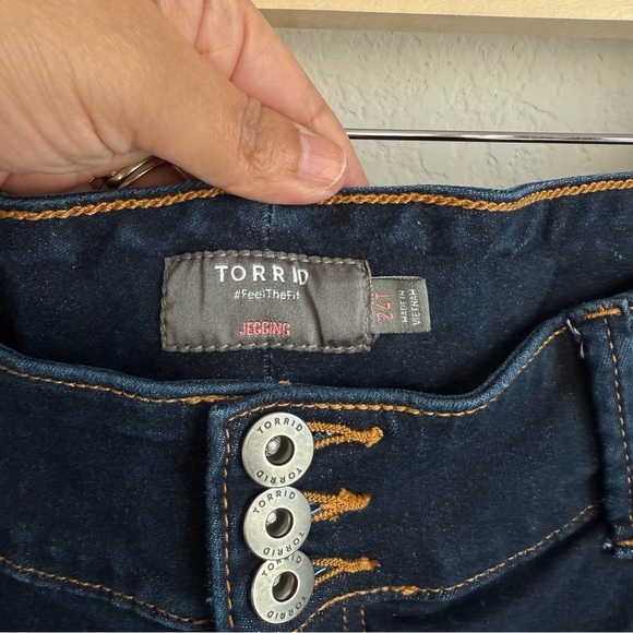 Torrid Jeans Women’s 24T Super Soft Jegging Blue Stretch Cotton Denim Plus Size - Picture 13 of 13